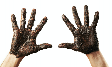 Muddy Hands.png